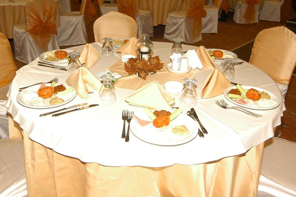 Palmcity Hotel Akhisar ภายนอก รูปภาพ